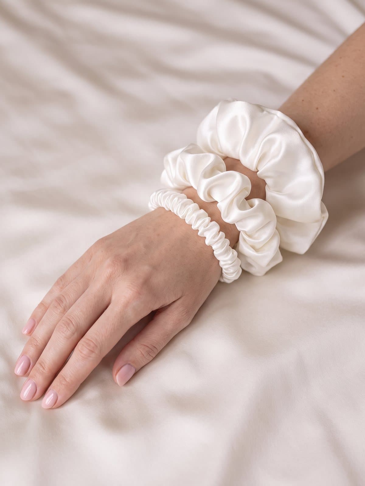 Seiden-Scrunchies · 3er-Set